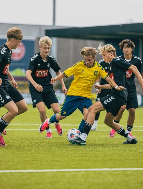brondby-esbjerg-u17-150826-002628-02.jpg