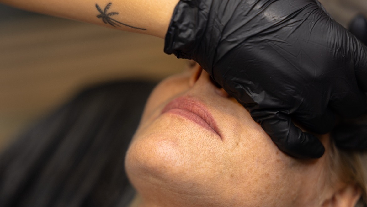 tattoo-beauty-studio-andet-11-09-26-203719-04.jpg
